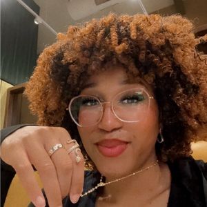 Meet your Posher, Faith